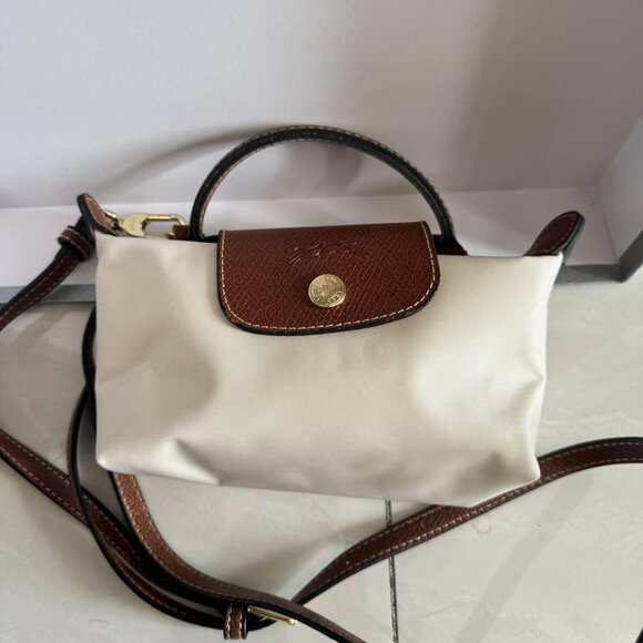 Longchamp Le Pliage Paper White Cosmetics Case - Picture 1 of 9